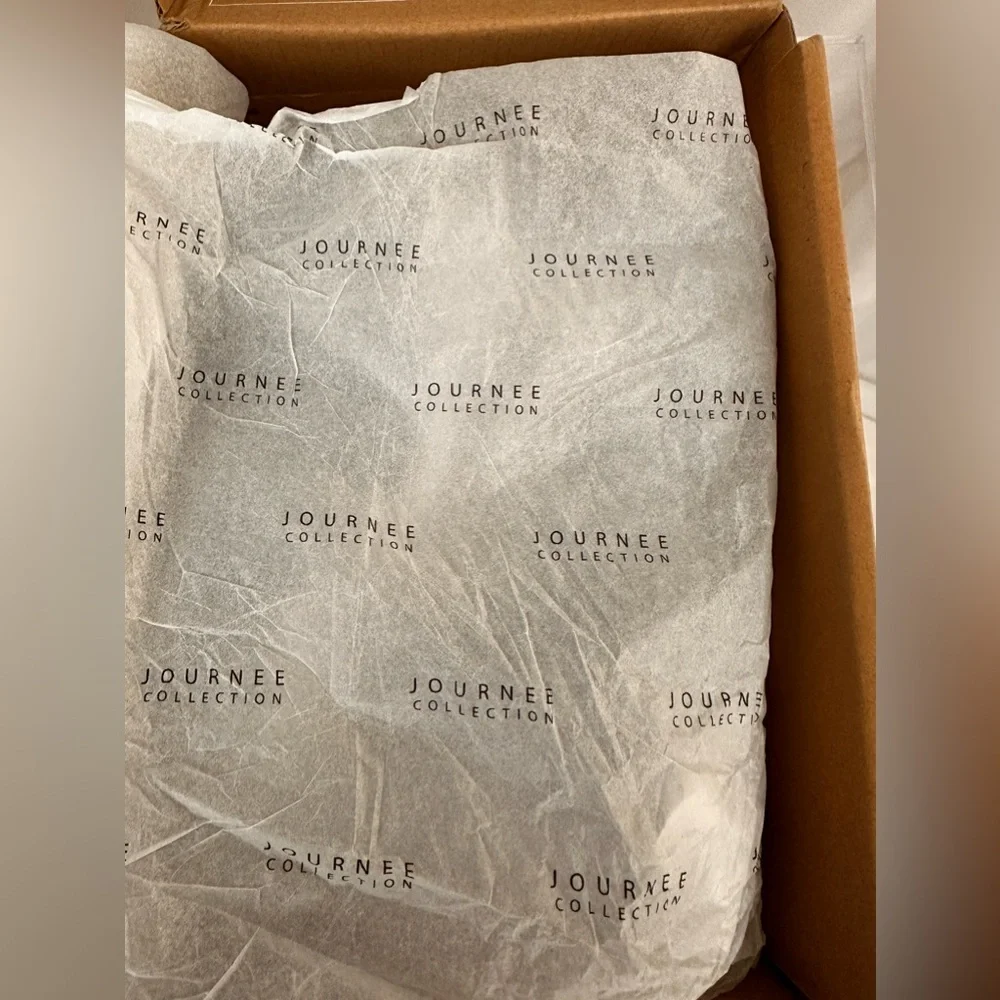 JOURNEE OKENNA MARY JANE PUMP HEELS IN  BLACK PATENT      US 7   … - Picture 16 of 16